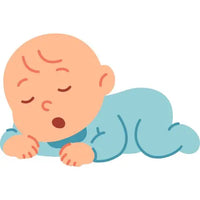Bébé qui dort paisiblement dans son lit, symbole de nuits pleines de douceur et de sécurité.