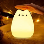 Veilleuse de chevet chaton en silicone doux, lampe LED apaisante et sécurisée pour chambre bébé et enfant